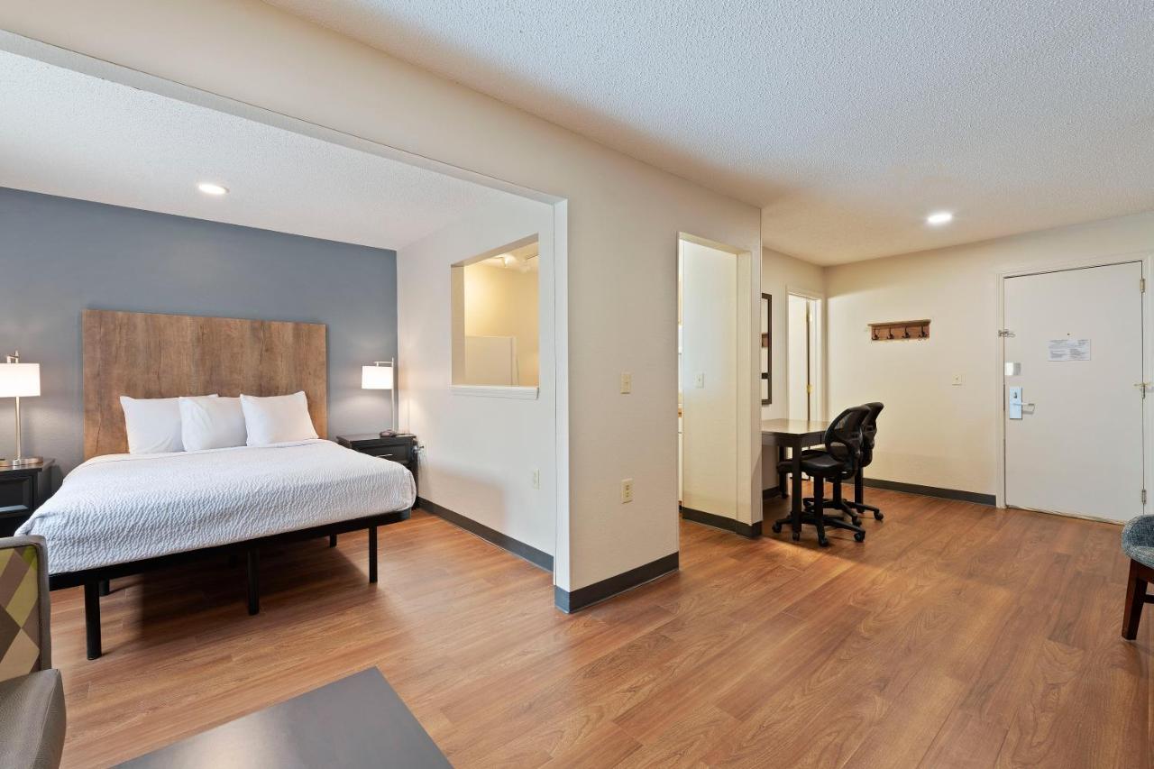 Extended Stay America Select Suites - Charlotte - University Place - E Mccullough Dr Zewnętrze zdjęcie